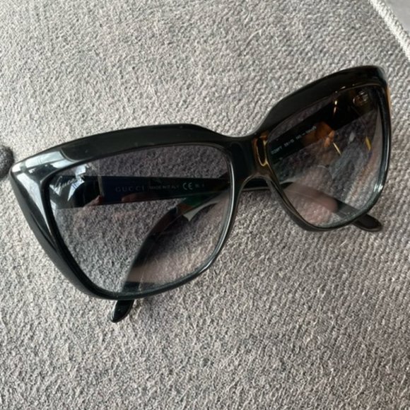 Gucci Sunglasses - Picture 4 of 5